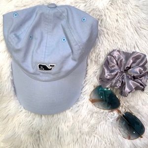 blue vineyard vines hat